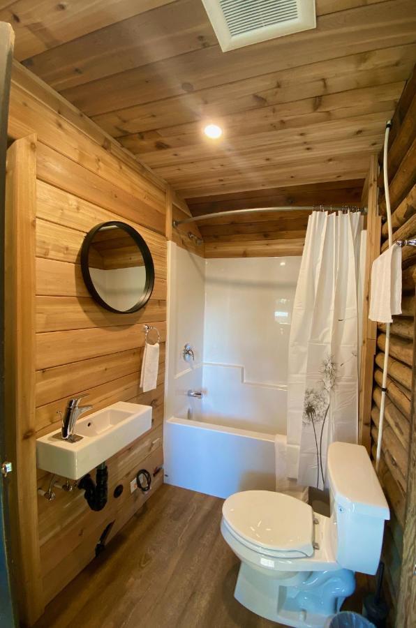 Chute Lake Lodge Naramata Ngoại thất bức ảnh